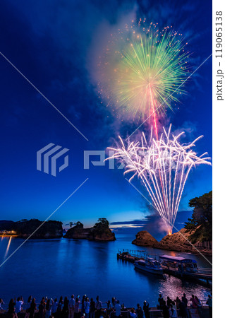 【静岡県】堂ヶ島夕映えの花火 【静岡県】堂ヶ島夕映えの花火 119065138