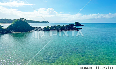 沖縄の海　名嘉真の浜　沖縄県国頭郡恩納村 119065144