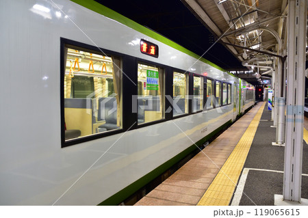 JR東日本磐越西線の会津若松駅と喜多方駅の早朝風景(2022年12月) JR東日本磐越西線の会津若松駅と喜多方駅の早朝風景(2022年12月) 119065615