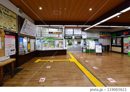 JR東日本磐越西線の会津若松駅と喜多方駅の早朝風景(2022年12月) JR東日本磐越西線の会津若松駅と喜多方駅の早朝風景(2022年12月) 119065621