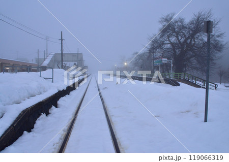 JR東日本磐越西線の野沢駅から津川駅までの早朝風景(2022年12月) 119066319
