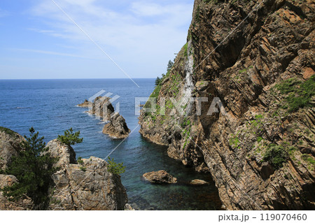 鳥取県岩美町　千貫松島周辺の風景 119070460