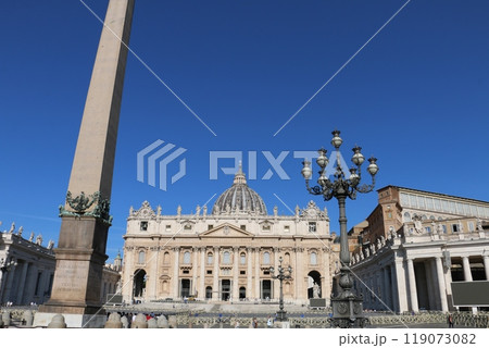 カトリック教会の総本山サン・ピエトロ大聖堂 カトリック教会の総本山サン・ピエトロ大聖堂 119073082
