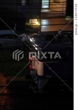夜の高崎機関区(ぐんま車両センター)で入替作業をするEF64-1001号機_2024/10/5撮影 夜の高崎機関区(ぐんま車両センター)で入替作業をするEF64-1001号機_2024/10/5撮影 119073538
