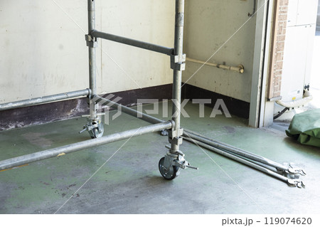 足場　工事現場 119074620