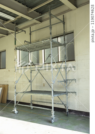 足場　工事現場 119074628