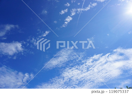 秋の青空 秋の青空 119075337