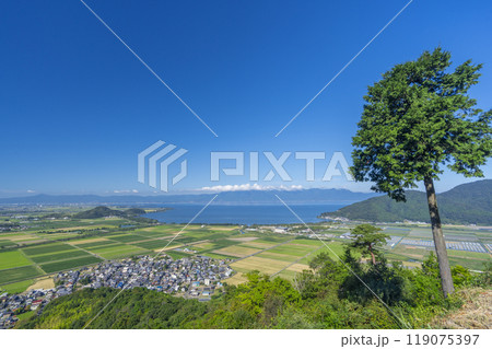 八幡山　山頂より琵琶湖方面の田園風景を望む 119075397