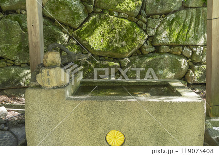 八幡山 村雲御所瑞龍寺門跡 手水舎 八幡山 村雲御所瑞龍寺門跡 手水舎 119075408
