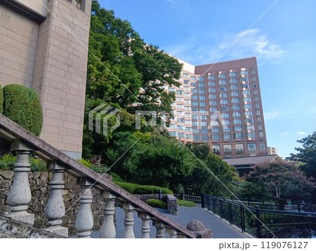 ホテル椿山荘東京の庭から撮影した建物 119076127