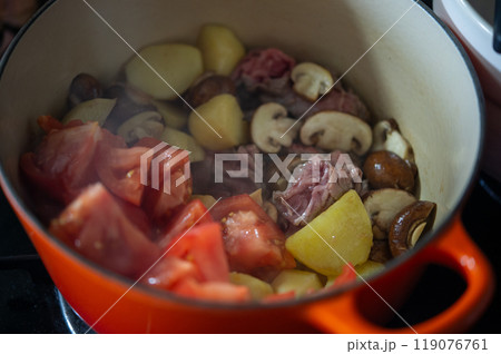 ビーフシチューを作る ビーフシチューを作る 119076761