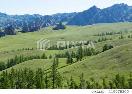 モンゴル、テレルジ国立公園の風景 119076800