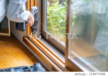 内窓　二重窓　断熱　インナーサッシ　設置工事 119077486