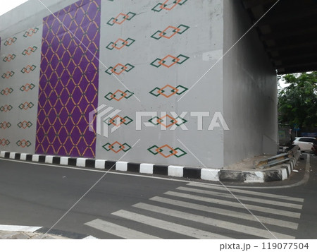 a flyover with beautifully painted walls 119077504