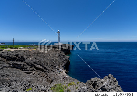 日本　沖縄　海古宇利大橋　美ら海水族館　残波岬　万座毛　街並み　都市景観　アメリカ村　那覇 119077951