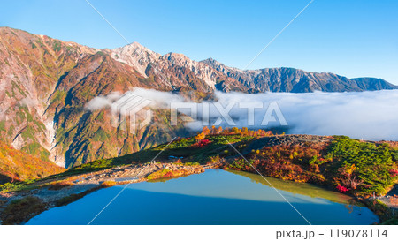 秋の唐松岳登山（夜明けの八方池と白馬三山） 119078114