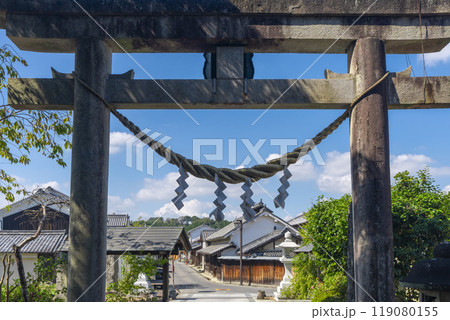 飛鳥坐神社　鳥居から見える飛鳥（飛鳥坐神社門前）の町並 119080155