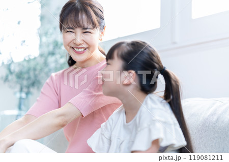 母親と娘 母親と娘 119081211
