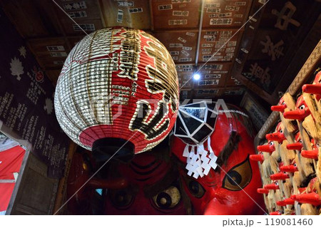 群馬県沼田市　迦葉山弥勒寺の日本一の天狗面 119081460