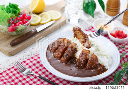 カツカレー  119083053
