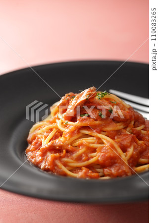 トマトソースを使ったパスタ トマトソースを使ったパスタ 119083265