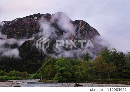 霧の上高地 霧の上高地 119083621