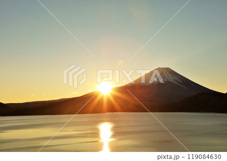 日本の夜明け 富士山と太陽 日本の夜明け 富士山と太陽 119084630