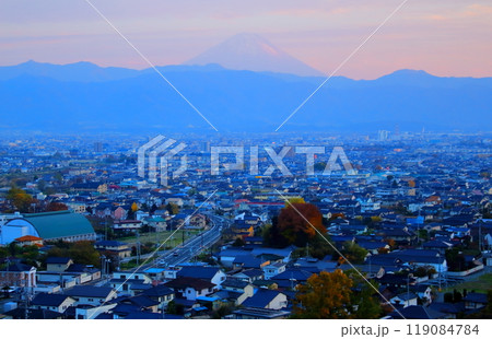 11月の甲府からの富士山 11月の甲府からの富士山 119084784