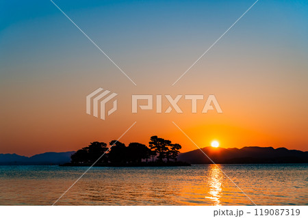 島根 宍道湖の夕日 島根 宍道湖の夕日 119087319