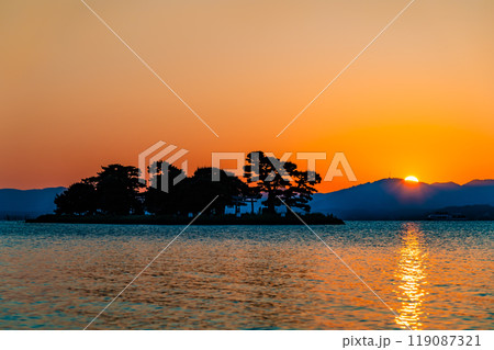 島根 宍道湖の夕日 島根 宍道湖の夕日 119087321