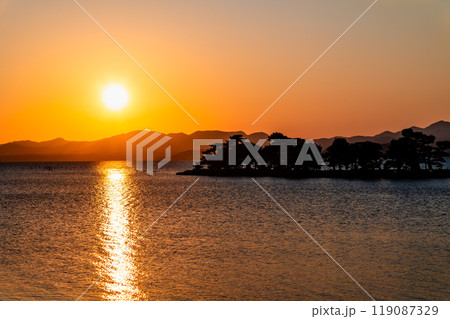 島根 宍道湖の夕日 島根 宍道湖の夕日 119087329