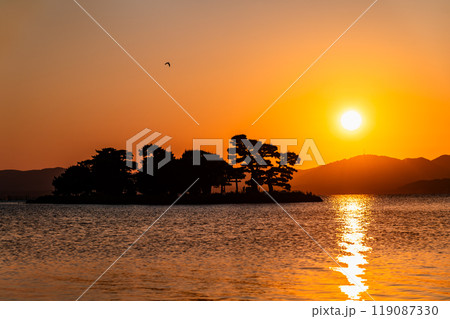 島根 宍道湖の夕日 島根 宍道湖の夕日 119087330