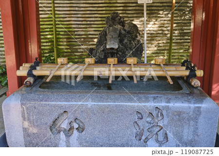 待乳山聖天・手水舎 119087725