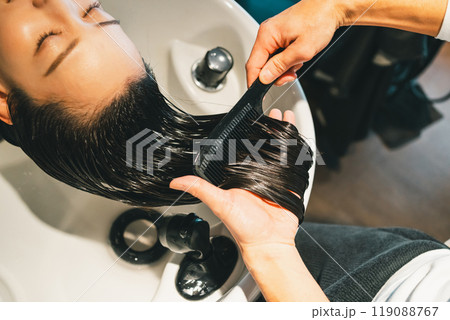 beauty parlor 119088767