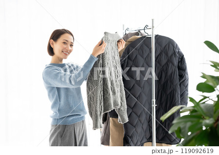 衣替え　服　冬物 119092619