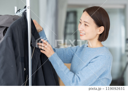 衣替え　服　冬物 119092631