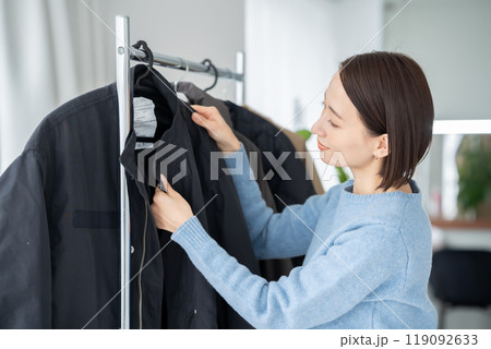 衣替え　服　冬物 119092633