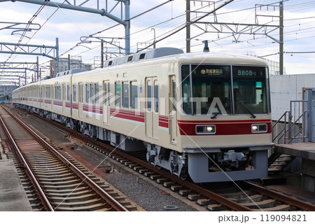 新京成電鉄8800形電車 8800形旧塗装車 千葉県鎌ケ谷市 新京成電鉄8800形電車 8800形旧塗装車 千葉県鎌ケ谷市 119094821