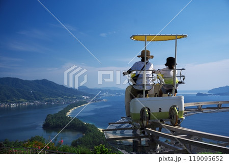 夏の天橋立　天橋立ビューランドのサイクルカーからの飛龍観 119095652