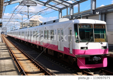 新京成電鉄8800形電車 8800形新塗装車 千葉県鎌ケ谷市 新京成電鉄8800形電車 8800形新塗装車 千葉県鎌ケ谷市 119097075