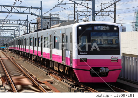 新京成電鉄N800形電車　N800形新塗装車　千葉県鎌ケ谷市 119097191