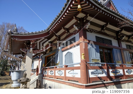 仙寿院の本堂　（東京都渋谷区千駄ヶ谷） 119097356