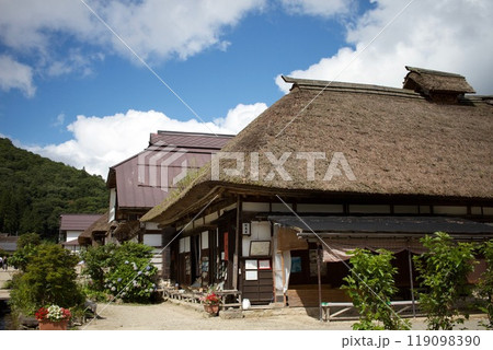 真夏の大内宿 119098390