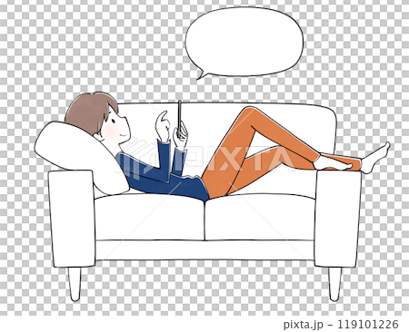 ふきだし　ソファで携帯を見ながらくつろぐ男性 119101226