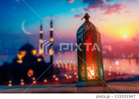 Ornamental Arabic lantern 119101947