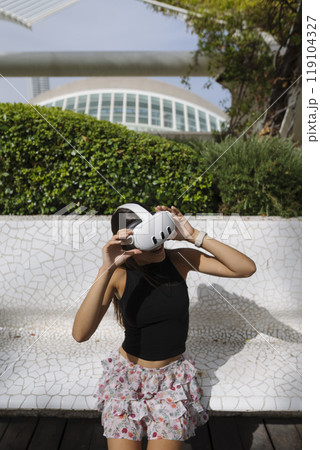 Engaging Youth with Virtual Reality Technology in Fun and Interactive Outdoor Experiences 119104327