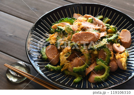 魚肉ソーセージのゴーヤチャンプル 魚肉ソーセージのゴーヤチャンプル 119106310