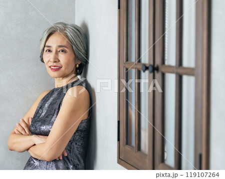 シニア女性のポートレート 119107264