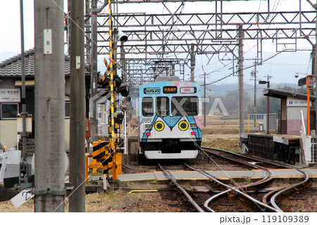 伊賀鉄道のラッピング列車 119109389