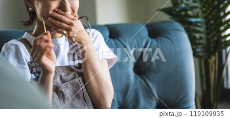 笑顔の女性ポートレート 笑顔の女性ポートレート 119109935